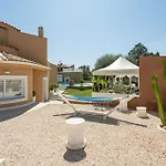Leon With Private Pool Semesterbostad Quartu SantʼElena