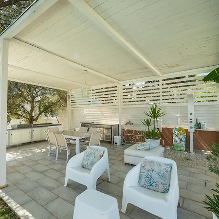 Leon With Private Pool Semesterbostad Quartu SantʼElena