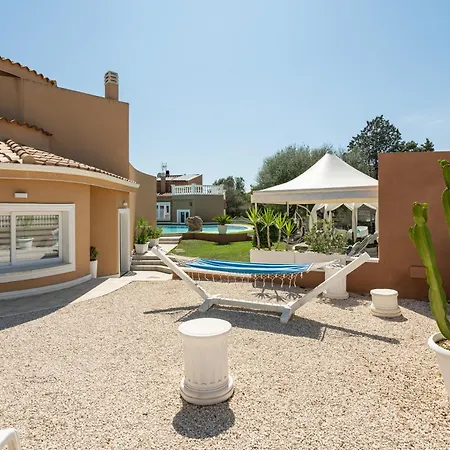 Leon With Private Pool Semesterbostad Quartu SantʼElena