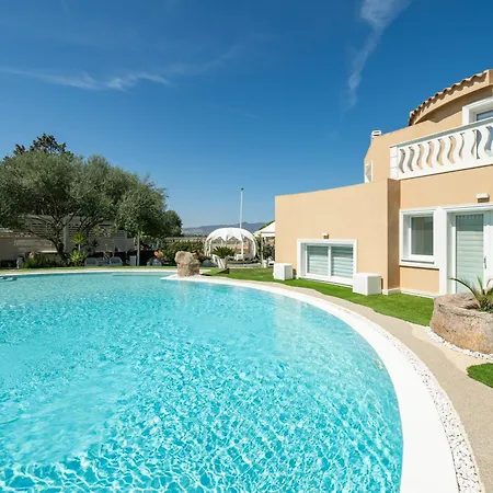 Leon With Private Pool * Quartu Sant'Elena